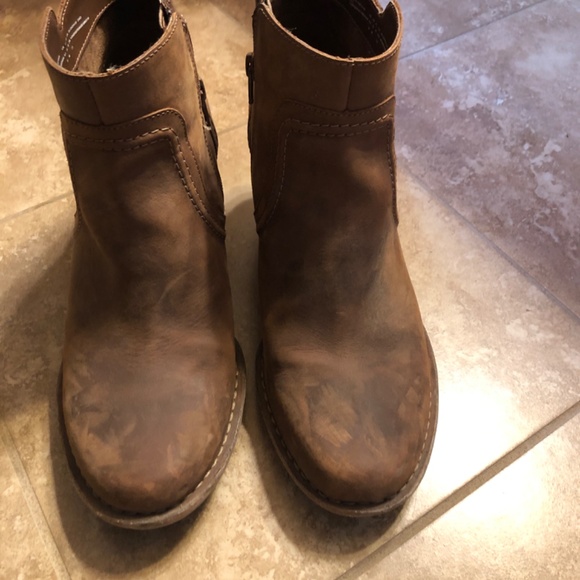 Clarks size 12 - Picture 3 of 3